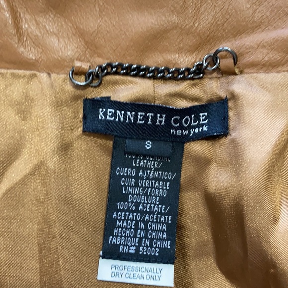 Gorgeous Kenneth Cole Leather Trench Coat - Picture 8 of 8